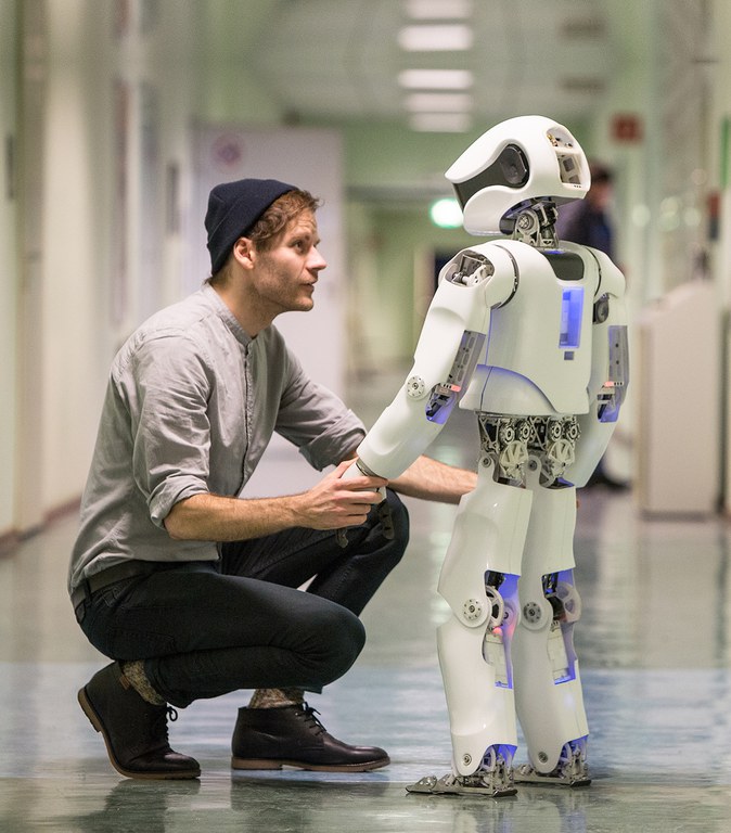 myon-mensch-roboter.jpg